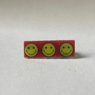 Broche Smiley Red Small, 3 carrés