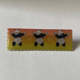 Broche Psychedelic Panda with Guns by Banksy Mini, 12 carrés