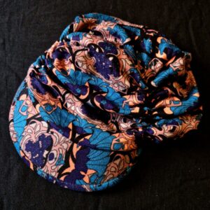 Casquette aux motifs fleuris