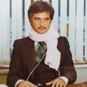 Photographie archive - Julie pot de colle